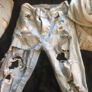 AMERICAN EAGLE Super ripped jeans